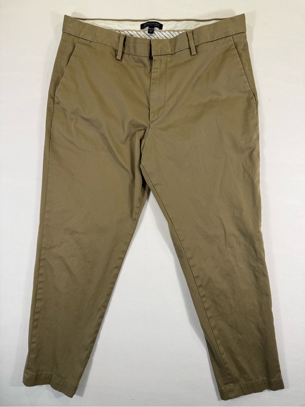 Banana Republic Men’s Chinos in Khaki Tan